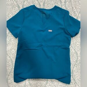 Figs Women's pacific blue Catarina top XS